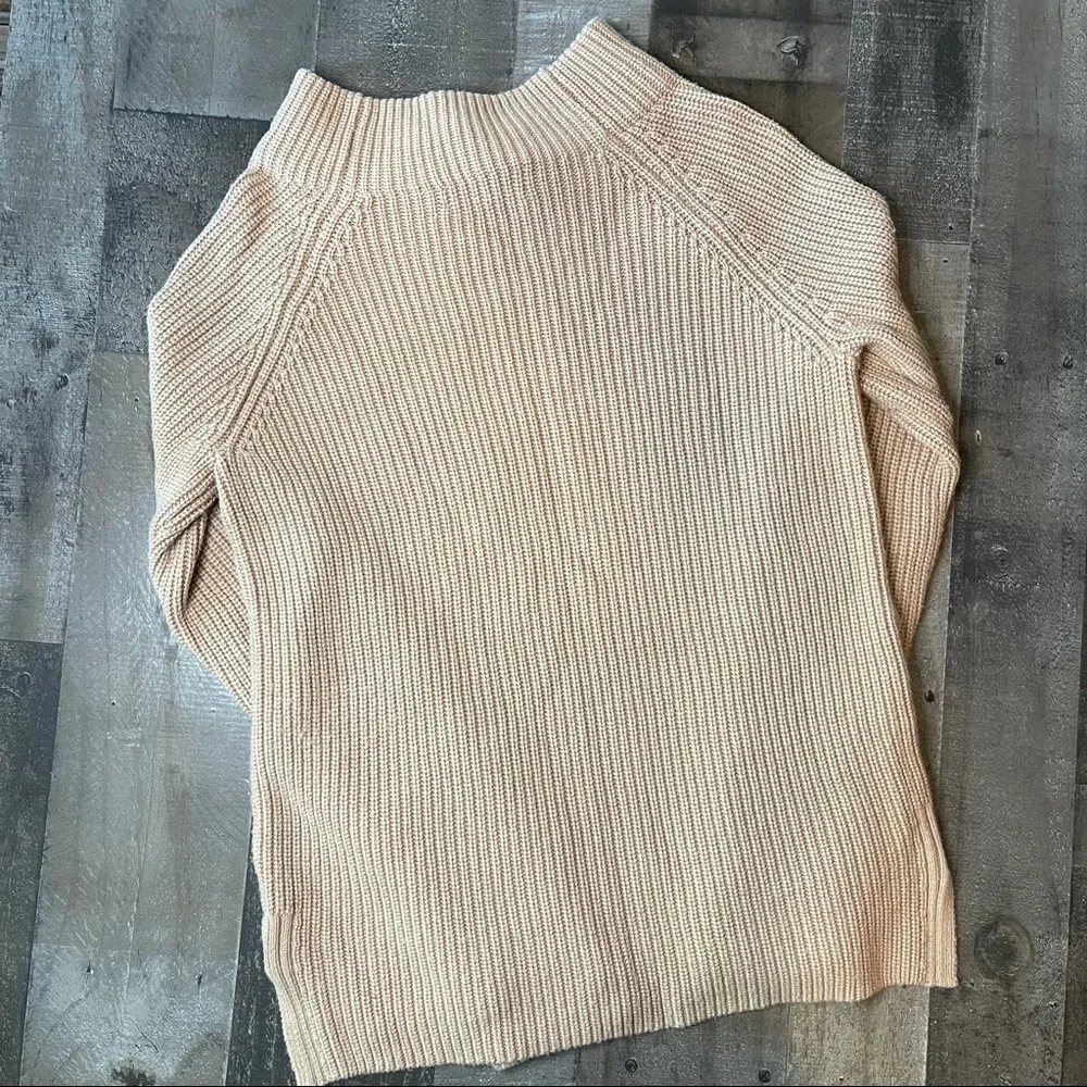 Banana Republic Small Tan Sweater - Picture 6 of 8
